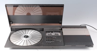 Lot 505 - A Bang & Olufsen Beocenter 2200 stereo system,...