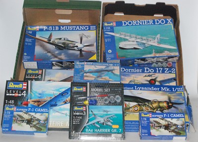 Lot 1009 - Revel aircraft plastic kit group, x10 examples,...
