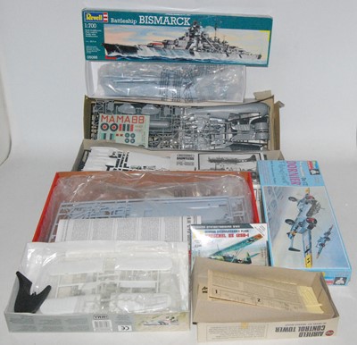Lot 1012 - Large quantity of kits of various makes which...