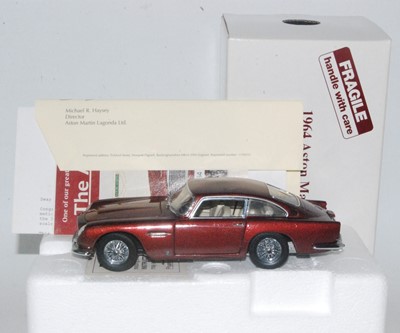 Lot 2227 - Danbury Mint 1/24th scale 1964 Aston Martin...