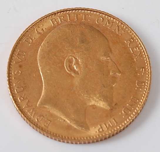 Lot 2009 - Great Britain, 1908 gold full sovereign,...