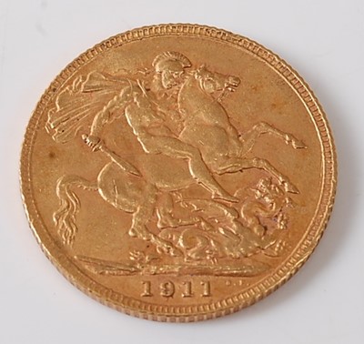 Lot 2012 - Great Britain, 1911 gold full sovereign,...