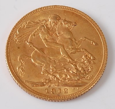Lot 2013 - Great Britain, 1912 gold full sovereign,...