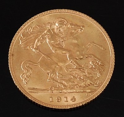 Lot 2016 - Great Britain, 1914 gold half sovereign,...