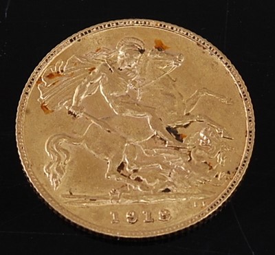 Lot 2017 - Great Britain, 1913 gold half sovereign,...