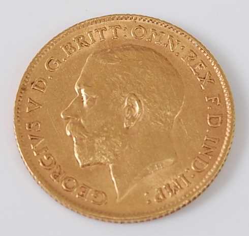 Lot 2024 - Great Britain, 1912 gold half sovereign,...
