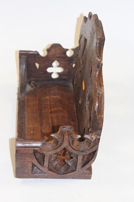 Lot 36 - A Victorian carved oak wall bracket, the apron...