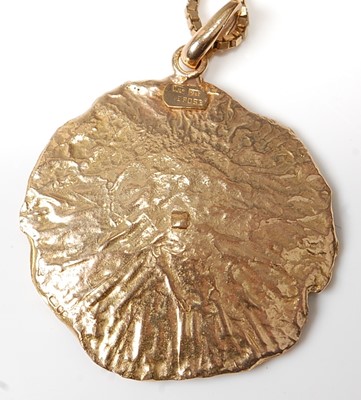 Lot 2548 - A yellow metal Masonic pendant in the form of...