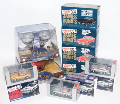 Lot 2204 - Corgi modern T.V related models includes 3X...