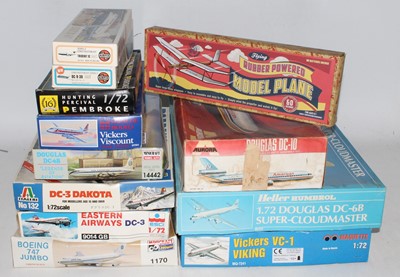 Lot 1014 - Group lot of various makers of...