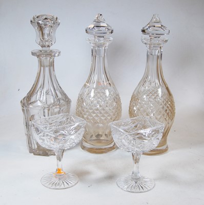 Lot 116 - A small collection of miscellaneous glassware,...