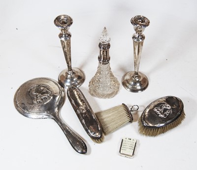 Lot 224 - A collection of miscellaneous items, to...