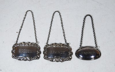 Lot 250 - A pair of modern silver decanter collars, for...