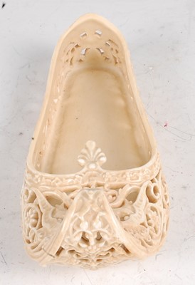 Lot 1039 - A Royal Worcester old ivory porcelain Indian...