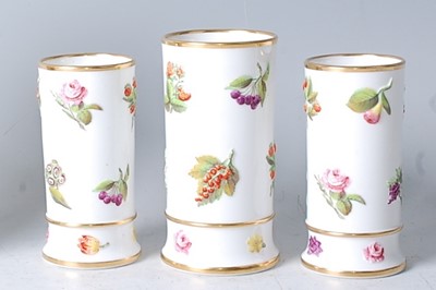 Lot 1078 - A set of three early 19th century Spode...