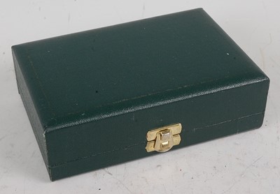 Lot 1112 - A Garrard & Co silver snuff box commemorating...