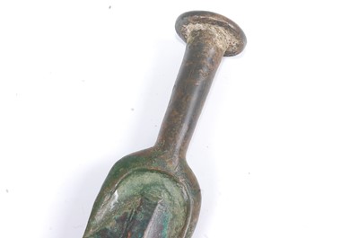 Lot 47 - * A Chinese bronze short sword (Jian) in the...