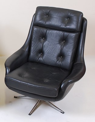 Lot 382 - A Danish 1960s black leather upholstered...