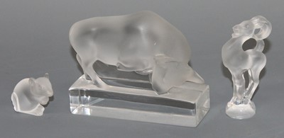 Lot 63 - A contemporary Lalique moulded glass model of...