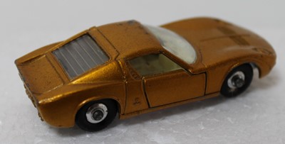 Lot 1619 - Matchbox No.33 Lamborghini Miura in gold with...
