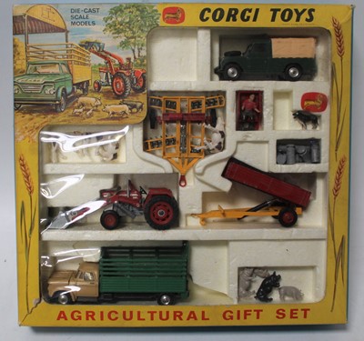 Lot 1216 - Corgi Toys Gift Set No.5 Agricultural Farm set,...