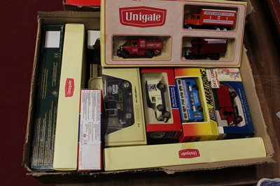 Lot 67 - Two boxes of assorted modern issue diecast, to...