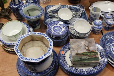 Lot 82 - A large collection of miscellaneous china, to...