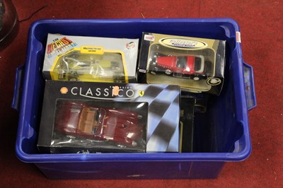 Lot 139 - A collection of boxed modern issue diecast, to...