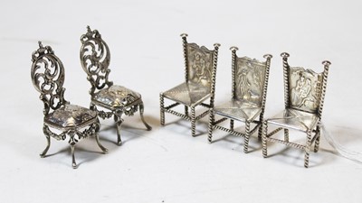 Lot 252 - A matched set of three 19th century miniature...
