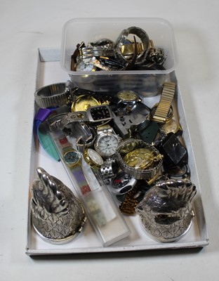 Lot 303 - A collection of miscellaneous items to include...