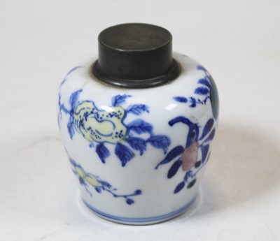 Lot 318 - A Chinese export tea caddy of squat baluster...