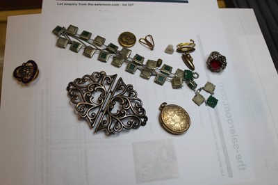 Lot 339 - A collection of miscellaneous items to include...
