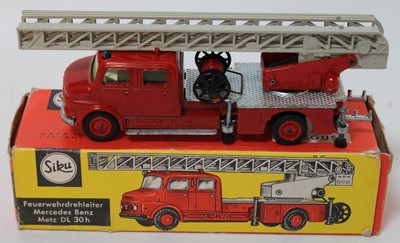 Lot 1802 - Siku V261 Mercedes Benz Fire truck...