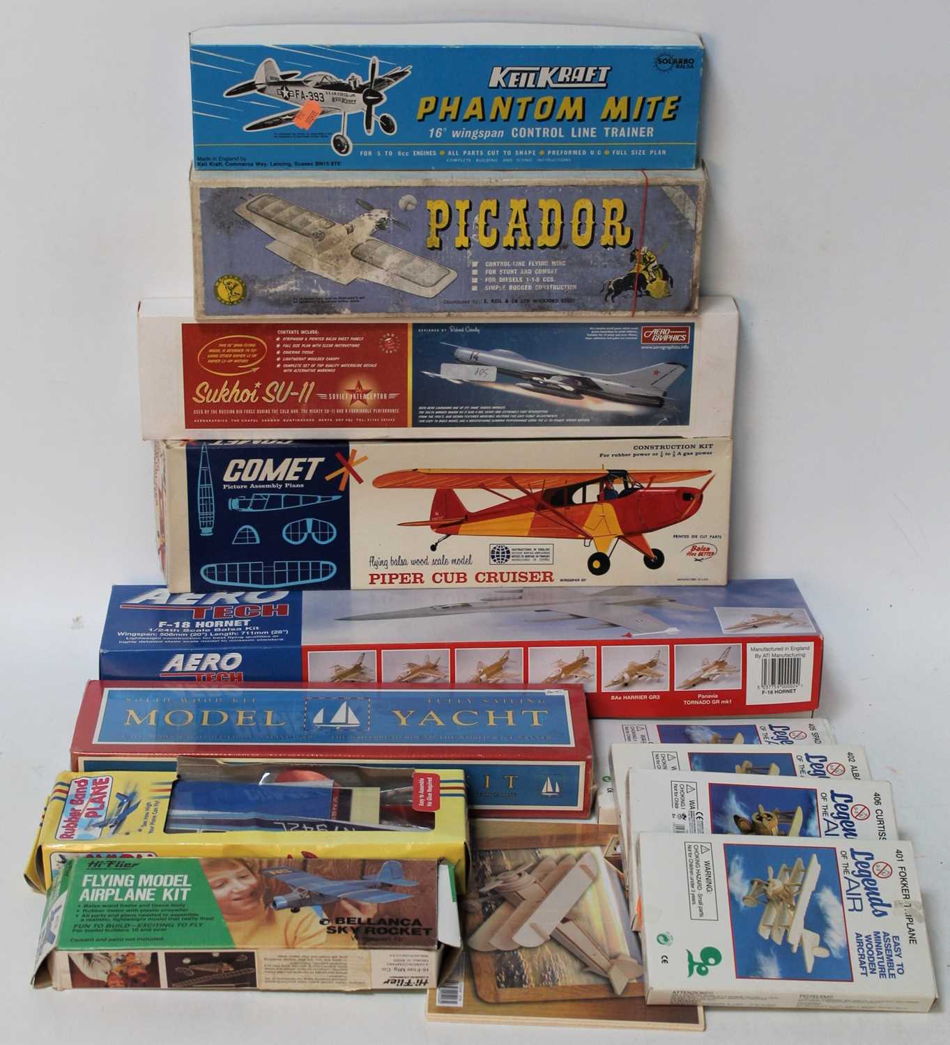 Lot 1048 - Mixed group of 13 mainly wooden aircraft...