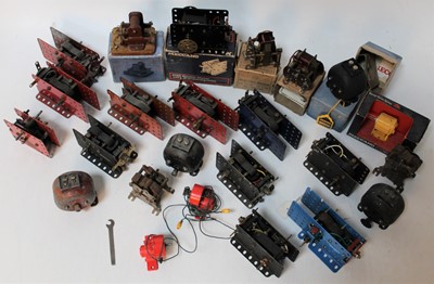 Lot 836 - Large tray of electric motors: 16x Meccano...