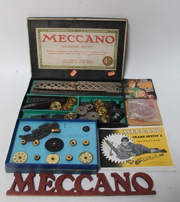 Lot 844 - Meccano items: gears outfit 'A'; Mechanisms...