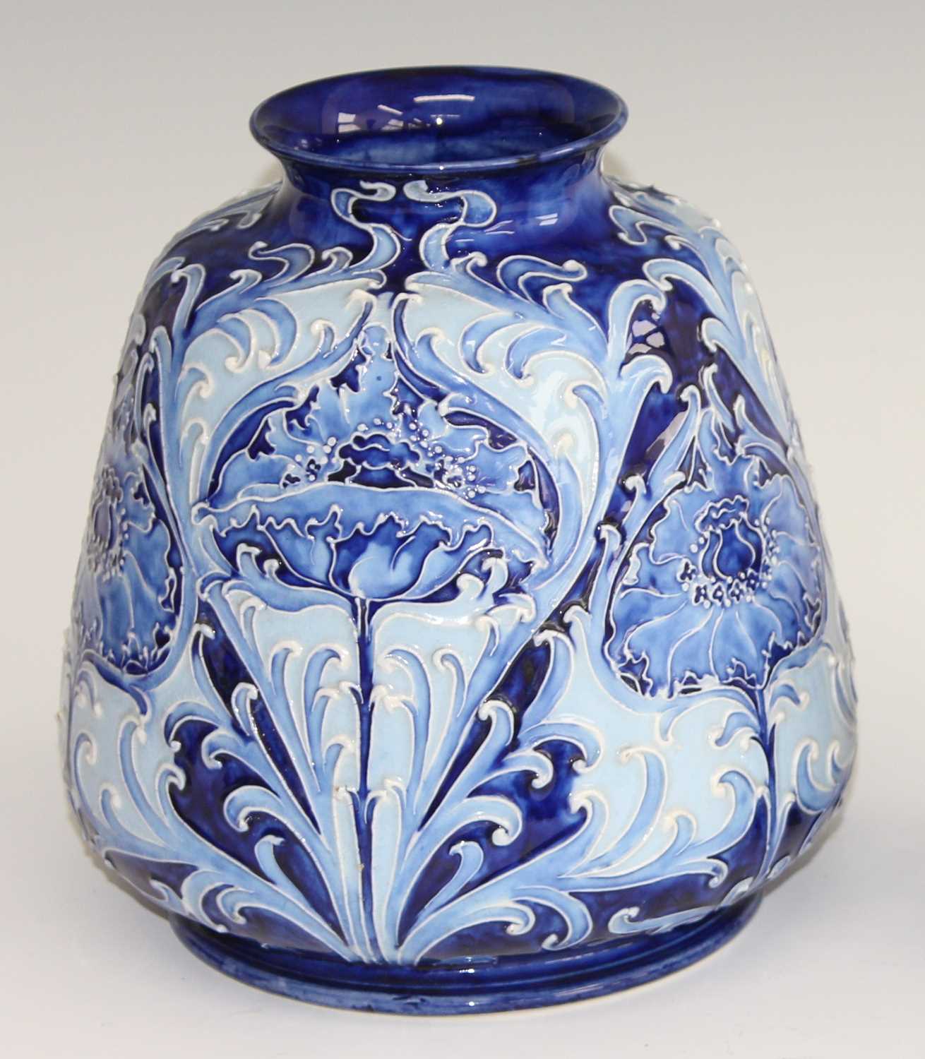 Lot 18 - William Moorcroft for James MacIntyre & Co - a...