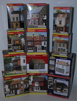 Lot 431 - Hornby 'Skaledale' collection of 10x 00 scale...