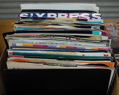 Lot 670 - A collection of assorted 12" vinyl, various...