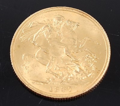 Lot 2035 - Great Britain, 1887 gold full sovereign,...