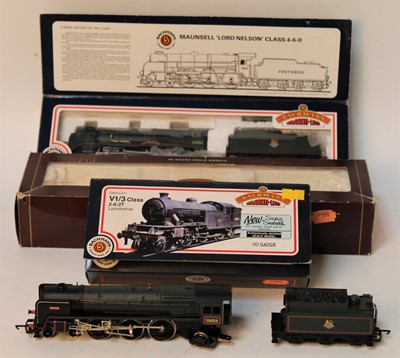 Lot 429 - A Hornby Railways and Bachmann 00 gauge boxed...