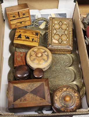 Lot 78 - A box of miscellaneous items to include a...