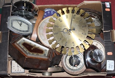 Lot 88 - A box of assorted mantel clocks, alarm clocks,...