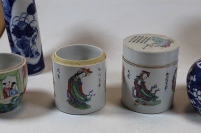 Lot 179 - A 19th Century Chinese jar and cover of...