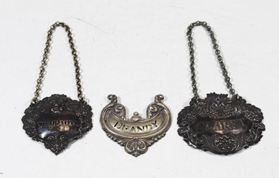 Lot 335 - A 19th century silver decanter collar for...