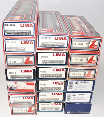 Lot 456 - 19 various boxed Lima 00 gauge coaches and...
