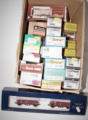 Lot 495 - One box containing a quantity of various boxed...