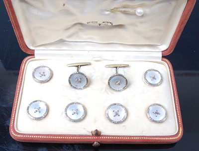 Lot 2582 - A yellow and white metal cufflink and dress...
