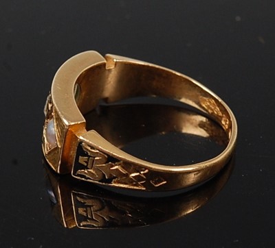 Lot 2589 - A late Victorian 18ct yellow gold, pearl and...