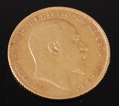 Lot 2040 - Great Britain, 1907 gold half sovereign,...